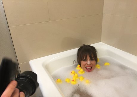 Natasha Leggero photo 29