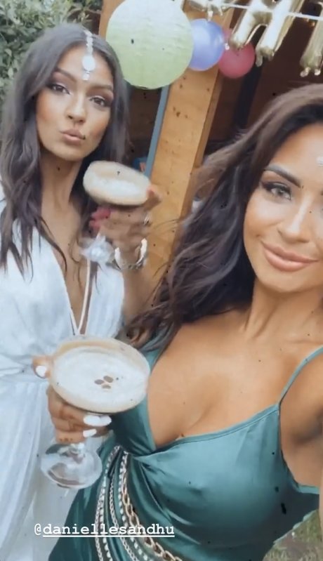 Natasha Sandhu photo 24