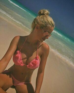 Nathalie Gauvreau photo 57