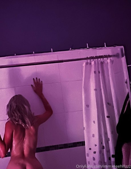 Naughtyblondexx photo 7