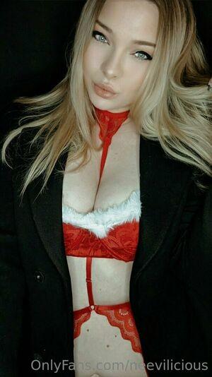 neevilicious photo 8
