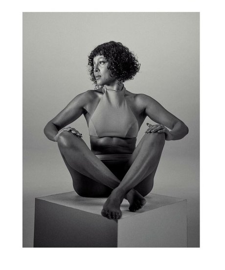 Negra Li photo 14