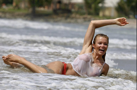 Nell McAndrew photo 15