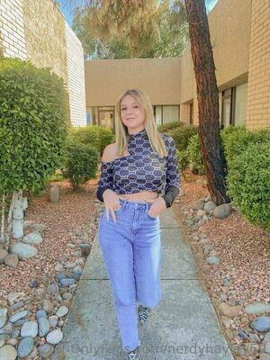 nerdyhayley69 photo 14