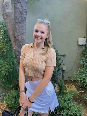 nerdyhayley69 photo 37