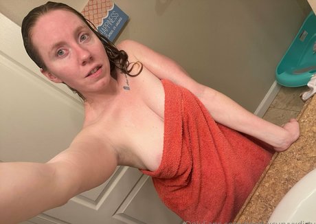 Nerdyxcurvyxdirty photo 3