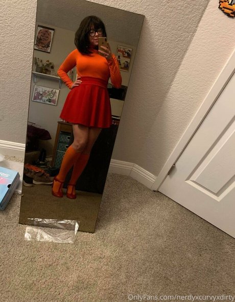 Nerdyxcurvyxdirty photo 6