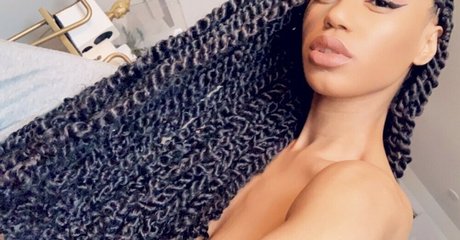 Nia Simone photo 37
