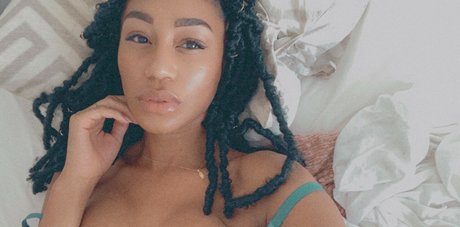 Nia Simone photo 54