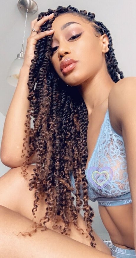 Nia Simone photo 60
