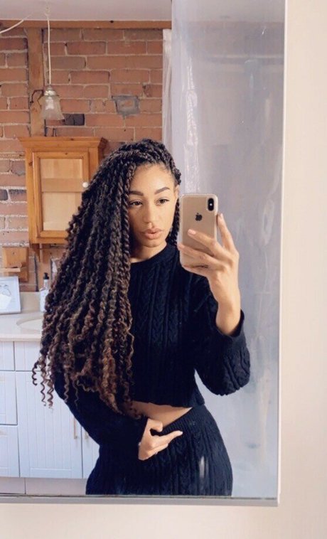 Nia Simone photo 62