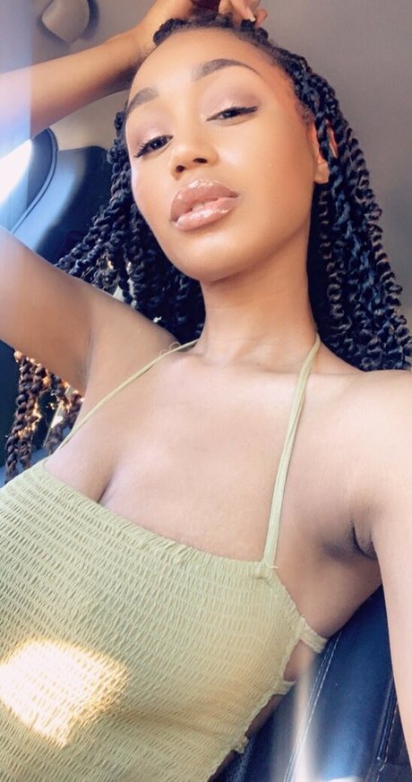 Nia Simone photo 68