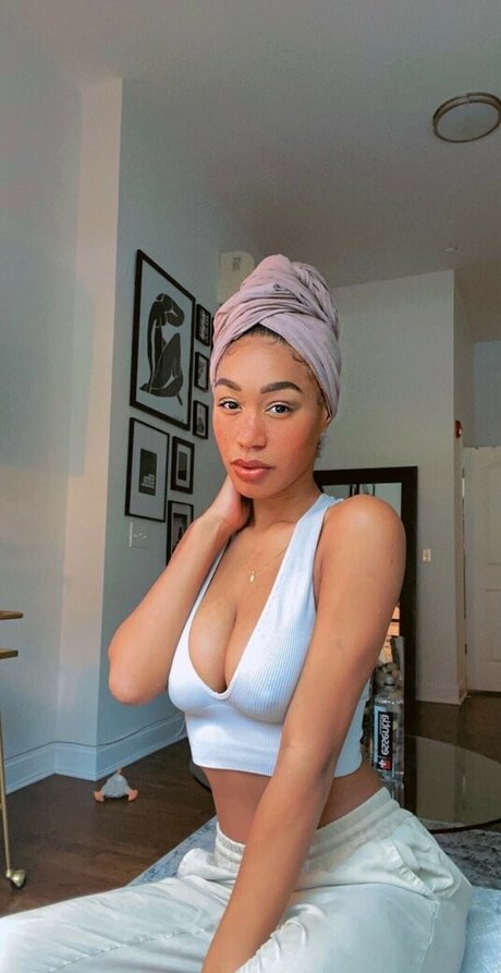 Nia Simone photo 70