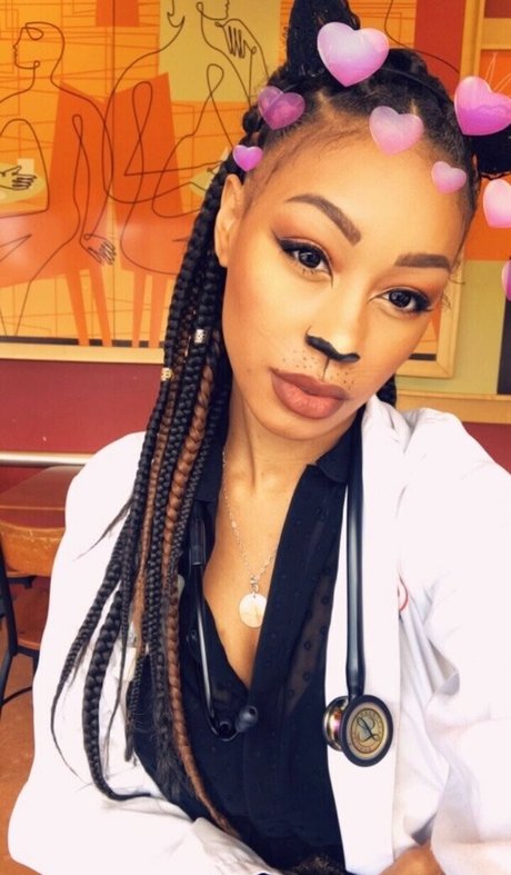 Nia Simone photo 101