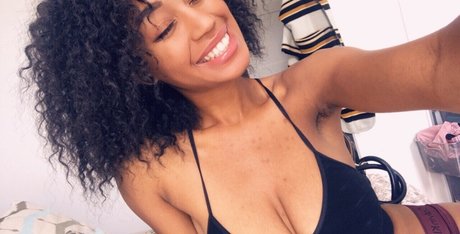 Nia Simone photo 120