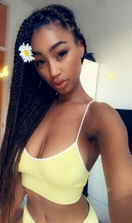 Nia Simone photo 124