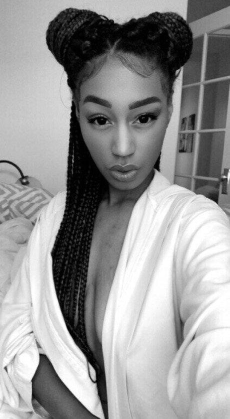 Nia Simone photo 132