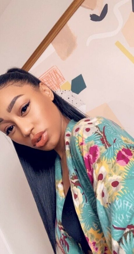 Nia Simone photo 146