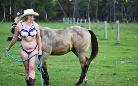 Nicebassblondie photo 70