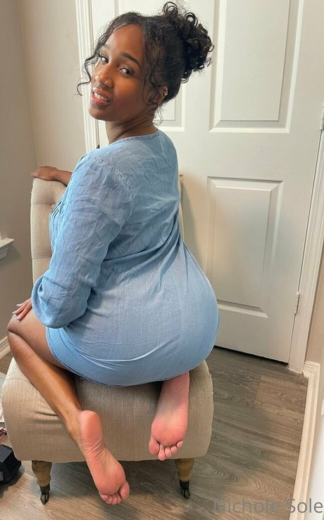 Nichole Sole photo 15