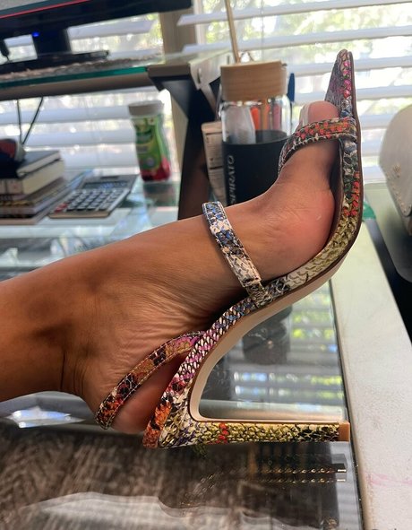 Nichole Sole photo 28