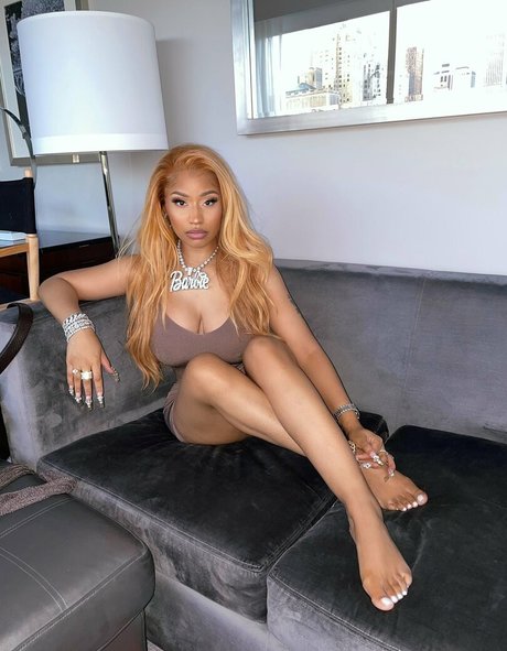Nicki Minaj photo 28