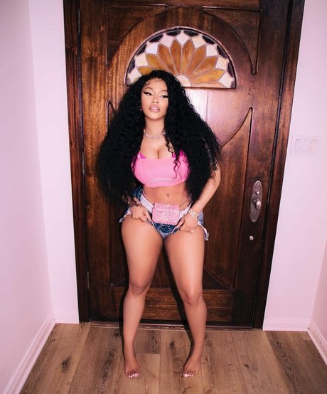 Nicki Minaj photo 38