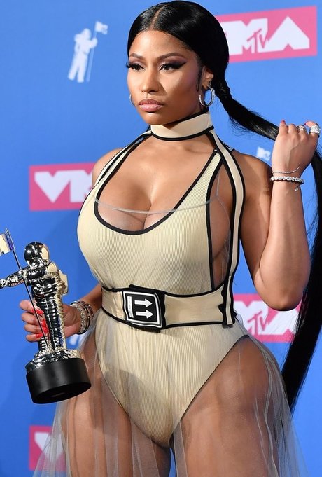 Nicki Minaj photo 112