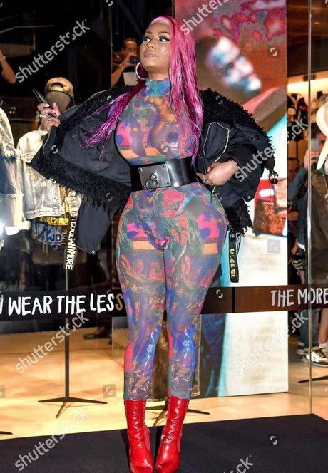 Nicki Minaj photo 185