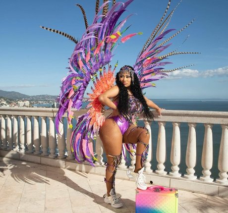 Nicki Minaj photo 302