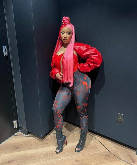 Nicki Minaj photo 315