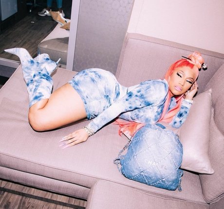 Nicki Minaj photo 321