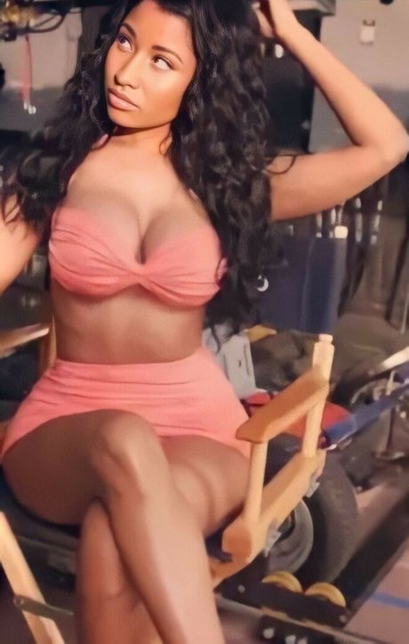 Nicki Minaj photo 379
