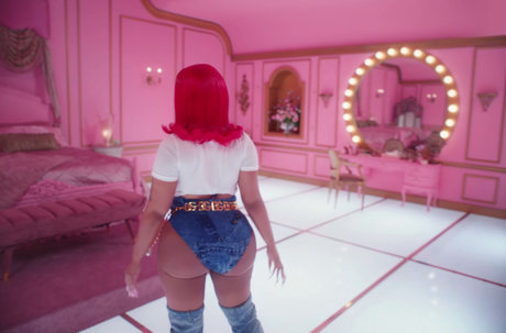 Nicki Minaj photo 386