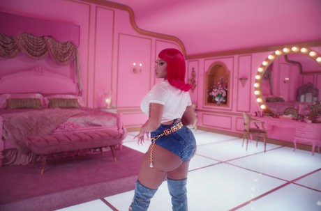 Nicki Minaj photo 387