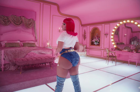 Nicki Minaj photo 388