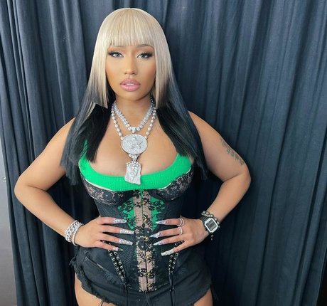 Nicki Minaj photo 389