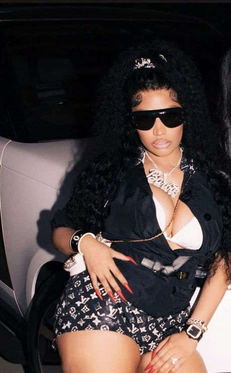 Nicki Minaj photo 410