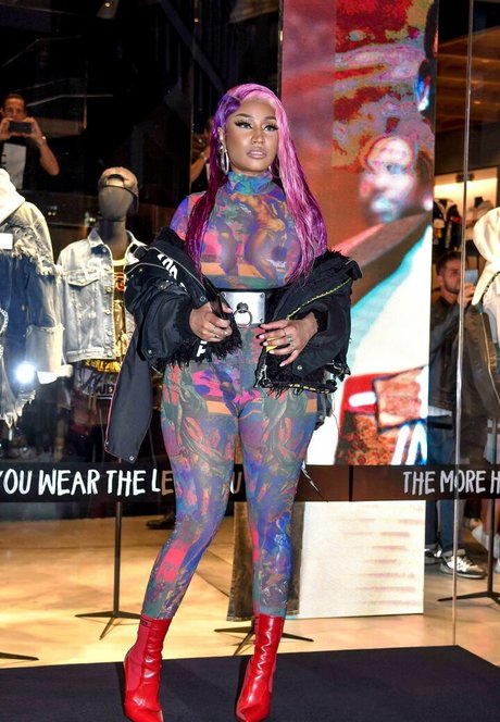 Nicki Minaj photo 433