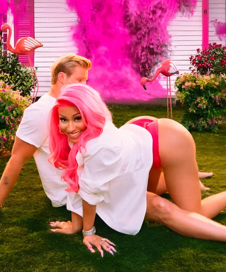 Nicki Minaj photo 512