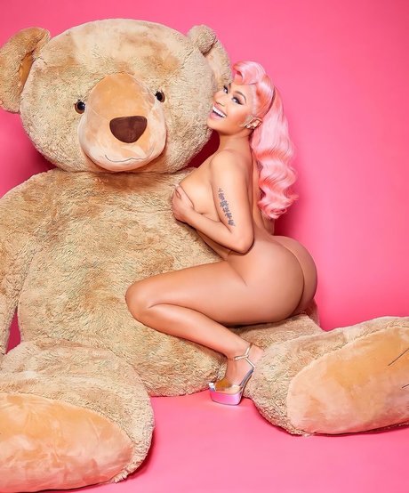 Nicki Minaj photo 542