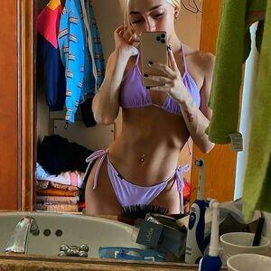 Nicki Nicole photo 5