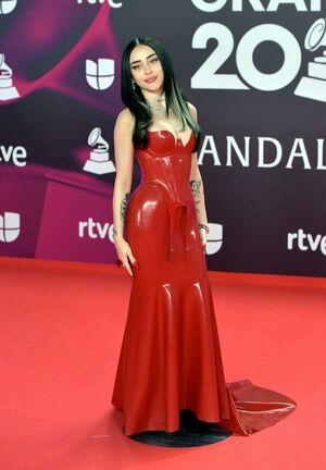 Nicki Nicole photo 33