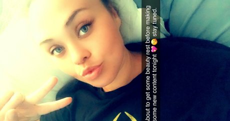 Nicolette_xx photo 4