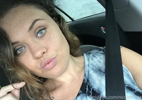 Nicolette_xx photo 58