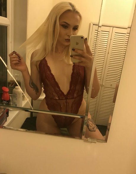 Nikita Reign photo 73