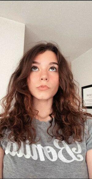 Nikki Woods photo 27
