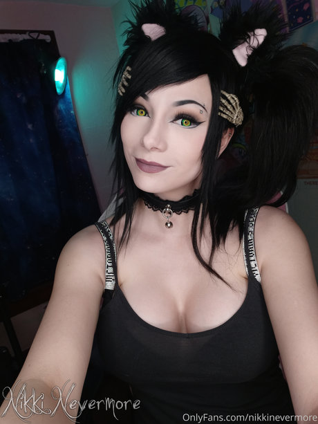 Nikki Nevermore photo 10