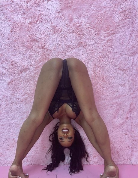 Ninadoesitall photo 2