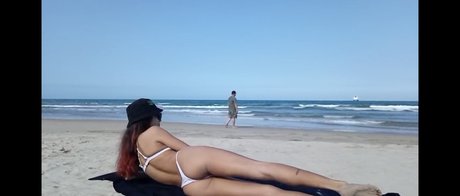 Nooneoneonone photo 4